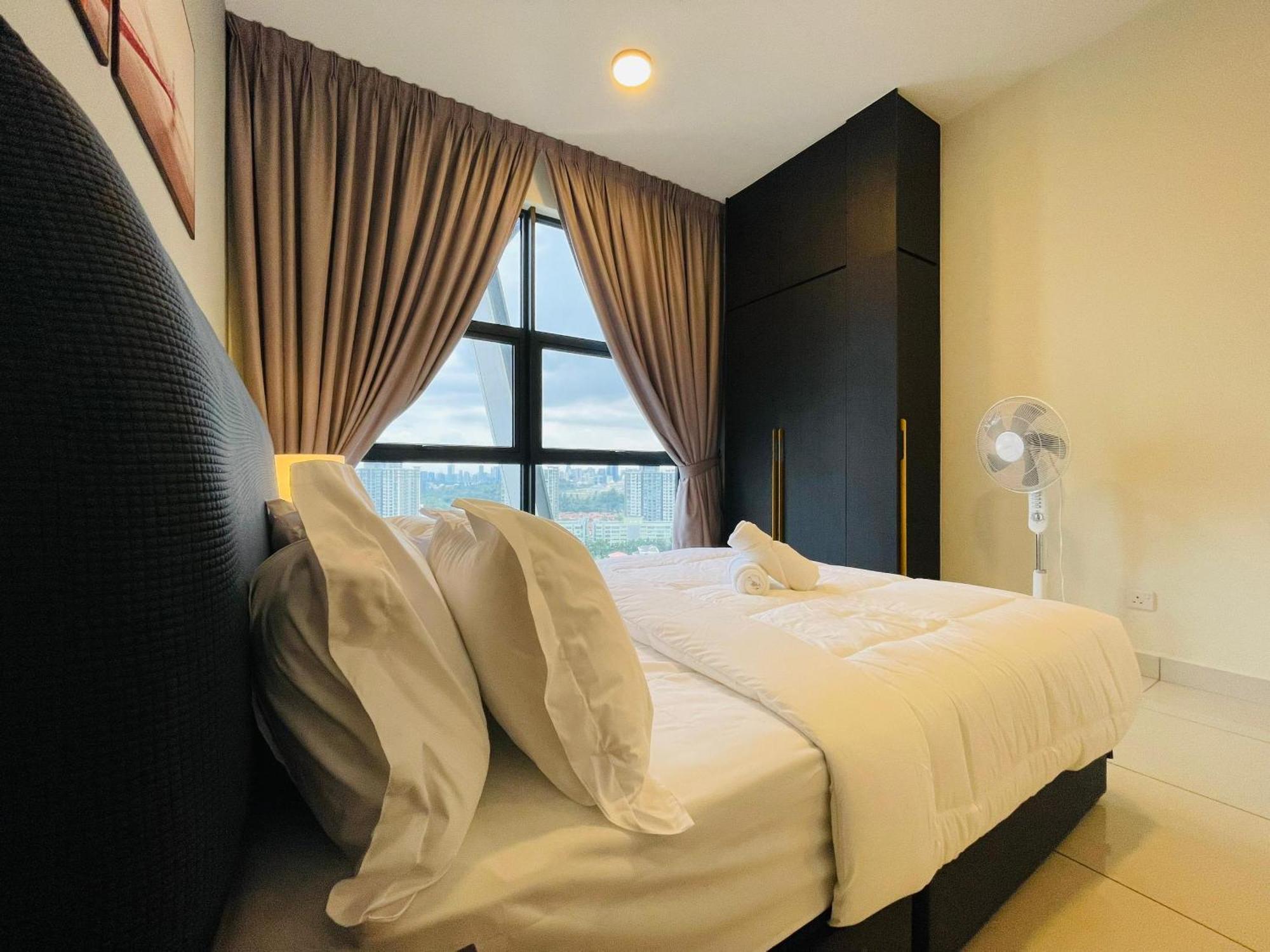 Apartment Arte Mont Kiara By Deurban